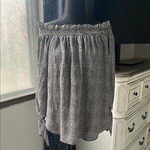 Black and White Off-Shoulder Blouse